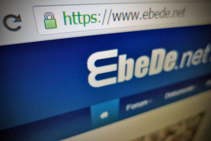 Adresszeile im Browser zeigt grünes Schloss und https für EbeDe.net