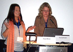 Referentinnen Joya Bose und Eva Goldmann bei ihrem Vortrag