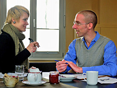 Anne und Jan im Gespräch